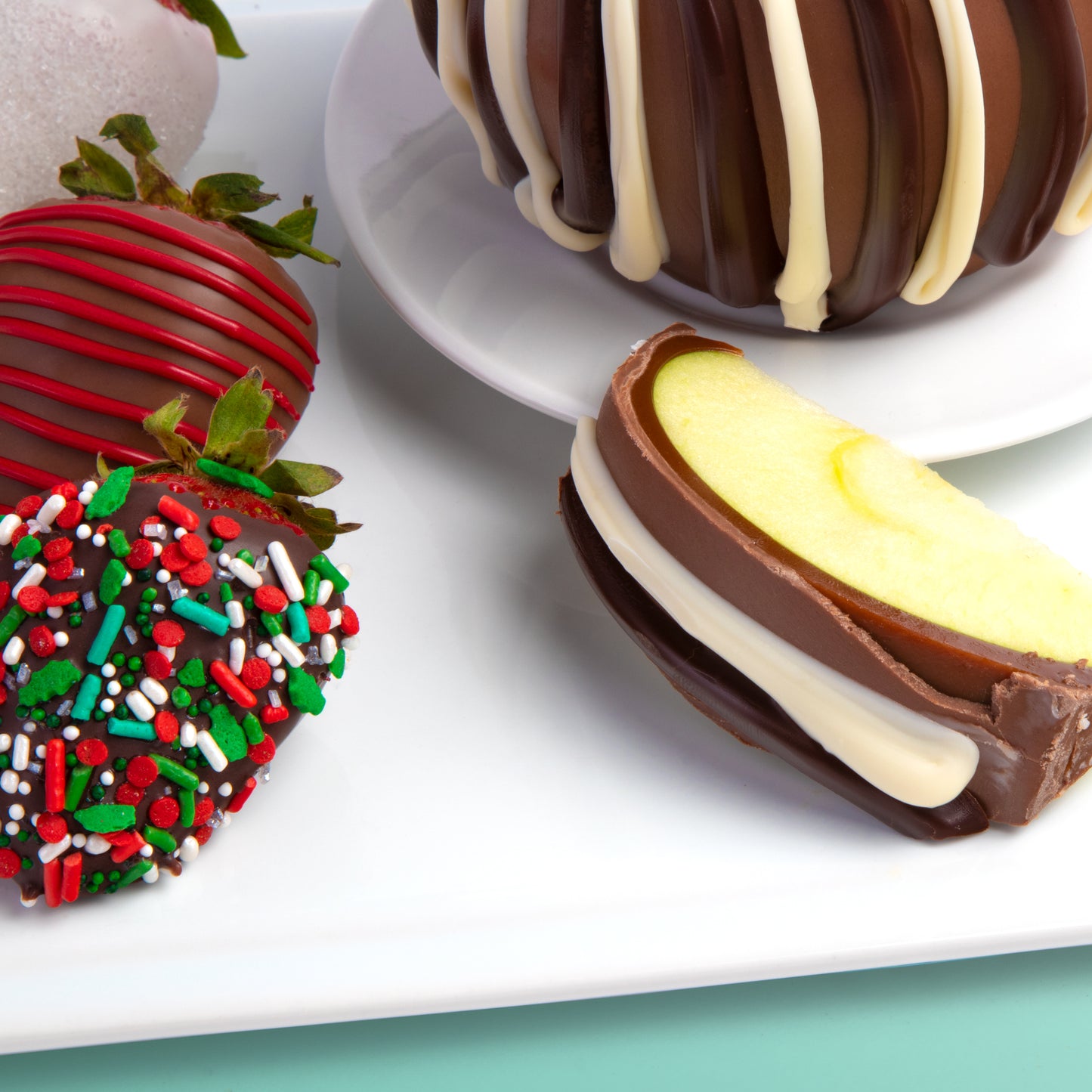 Holly Jolly Bundle: Dipped Strawberries & Caramel Apples